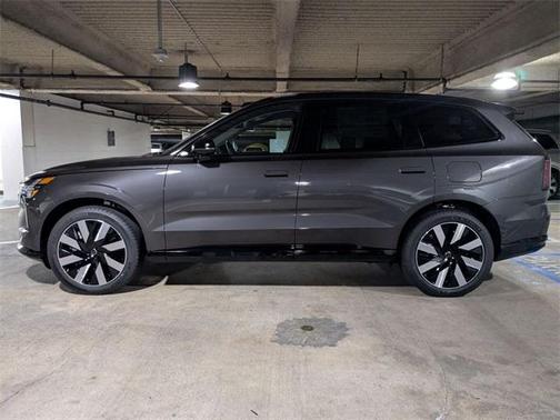 2025 Volvo EX90 Twin Motor Plus