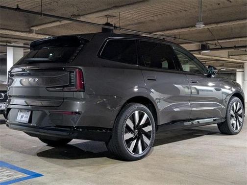 2025 Volvo EX90 Twin Motor Plus