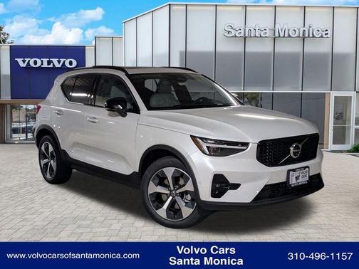 2026 Volvo XC40 B5 Plus