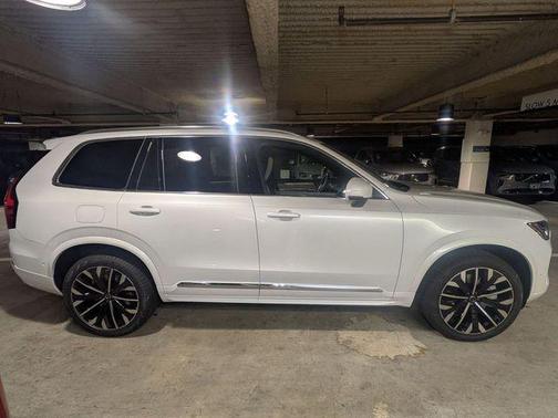 2026 Volvo XC90 Plug-In Hybrid T8 Plus 7-Seater