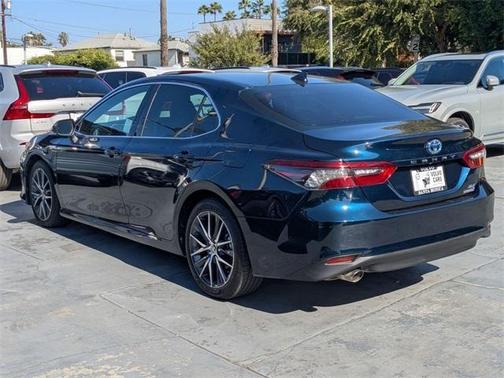 2021 Toyota Camry Hybrid XLE