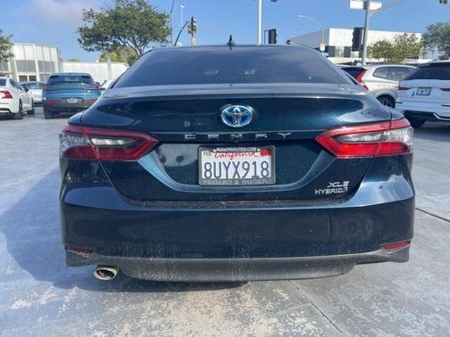 2021 Toyota Camry Hybrid XLE