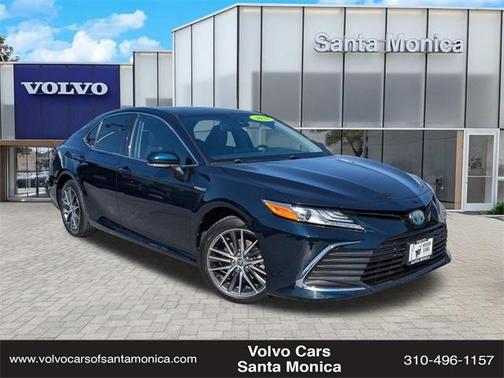 2021 Toyota Camry Hybrid XLE