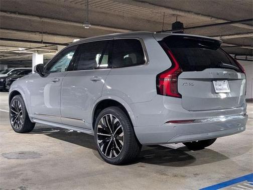 2026 Volvo XC90 B6 Plus 7-Seater
