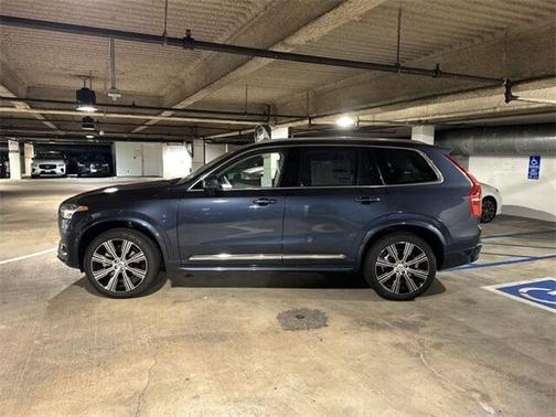 2025 Volvo XC90 B6 Ultra