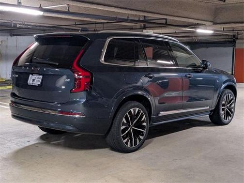 2025 Volvo XC90 Plug-In Hybrid T8 Ultra 7-Seater