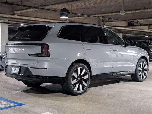 2025 Volvo EX90 Twin Motor Plus