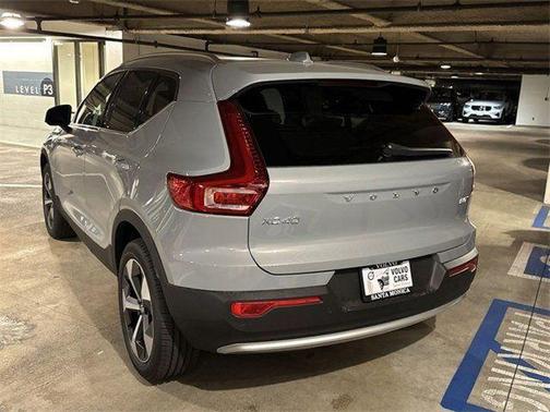 Gray Metallic 2025 Volvo XC40 B5 Core Bright Theme