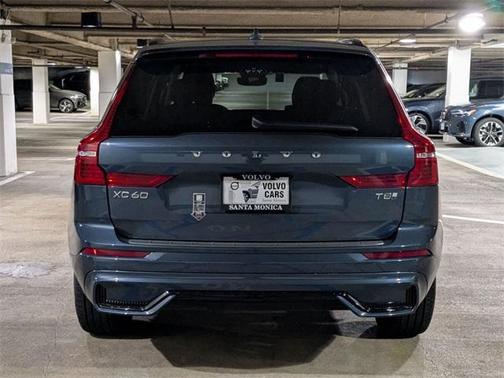 2025 Volvo XC60 Plug-In Hybrid T8 Core