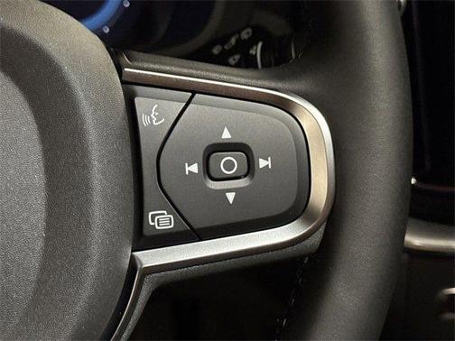 2025 Volvo XC60 Plug-In Hybrid T8 Core