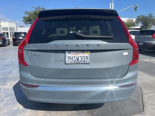 2023 Volvo XC90 Recharge Plug-In Hybrid T8 Plus 6 Passenger