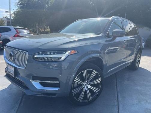 2023 Volvo XC90 Recharge Plug-In Hybrid T8 Plus 6 Passenger