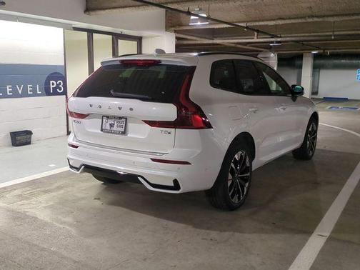 2026 Volvo XC60 Plug-In Hybrid T8 Plus