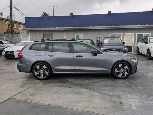 2020 Volvo V60 T5 R-Design