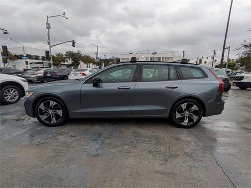 2020 Volvo V60 T5 R-Design