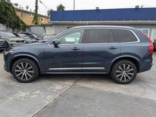 2024 Volvo XC90 B5 Plus Bright Theme