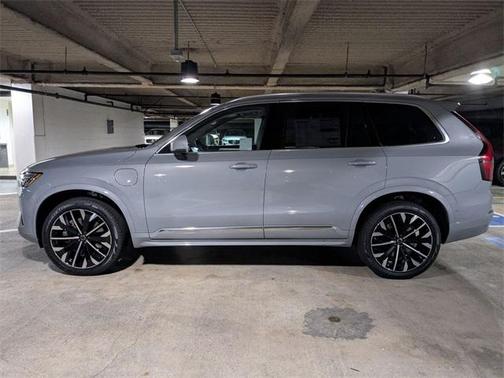 2026 Volvo XC90 T8 ULTRA
