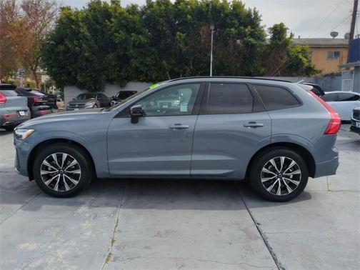 2024 Volvo XC60 B5 Plus Dark Theme