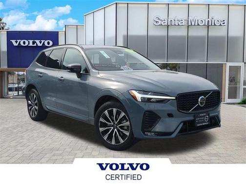 2024 Volvo XC60 B5 Plus Dark Theme
