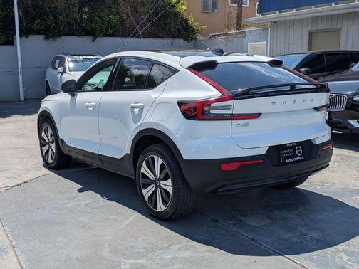 Crystal White 2023 Volvo C40 Recharge Pure Electric Twin Plus