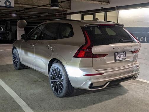 2026 Volvo XC60 B5 Ultra