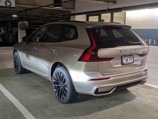 2026 Volvo XC60 B5 Ultra