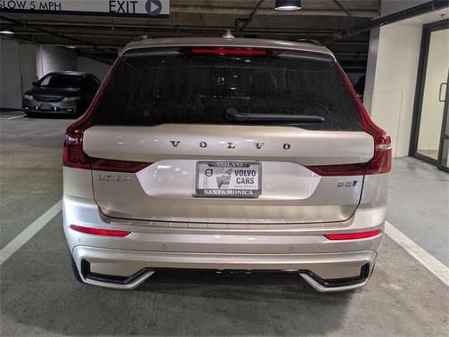 2026 Volvo XC60 B5 Ultra