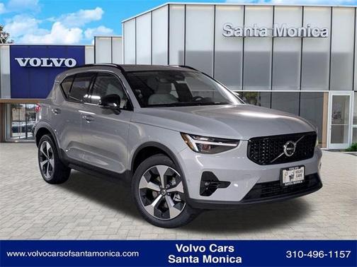 2026 Volvo XC40 B5 Plus