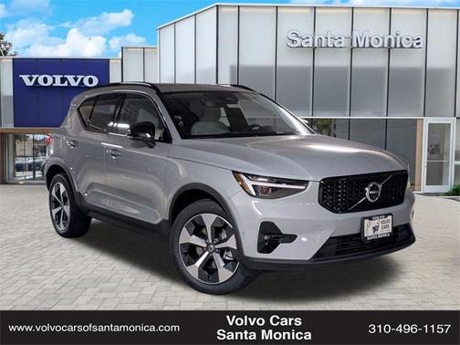 2026 Volvo XC40 B5 Plus