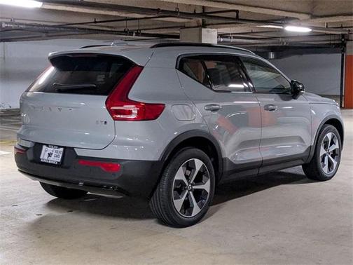 2026 Volvo XC40 B5 Plus