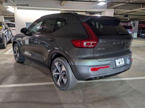 Forest Green 2026 Volvo XC40 B4 Core