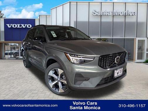 Forest Green 2026 Volvo XC40 B4 Core