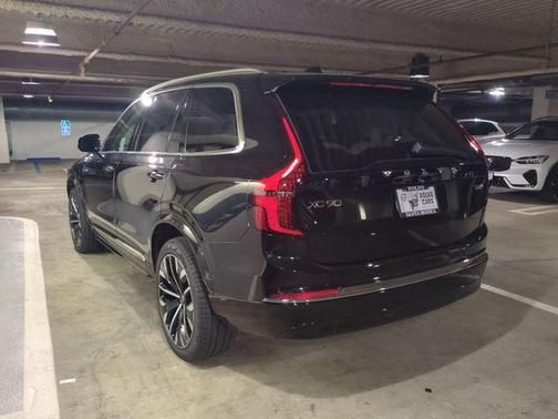 2026 Volvo XC90 Plug-In Hybrid T8 Ultra 7-Seater