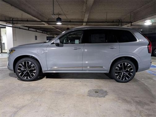 2026 Volvo XC90 T8 ULTRA