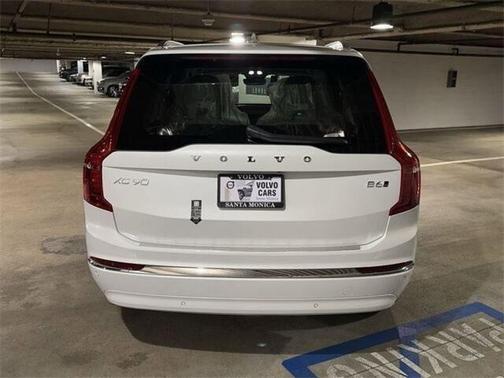 2025 Volvo XC90 B6 Plus 7-Seater