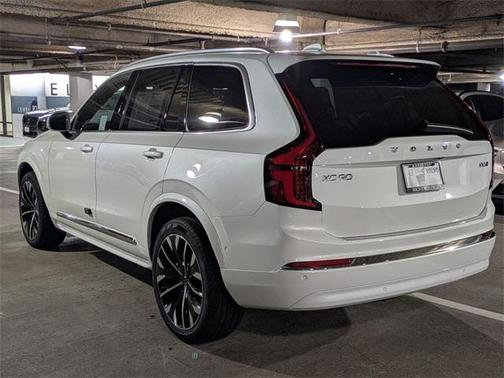 2026 Volvo XC90 B6 Plus 7-Seater