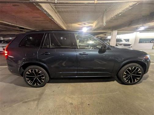 2026 Volvo XC90 B6 Ultra Dark Theme 7-Seater