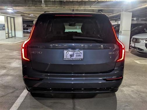 2026 Volvo XC90 B6 Ultra Dark Theme 7-Seater