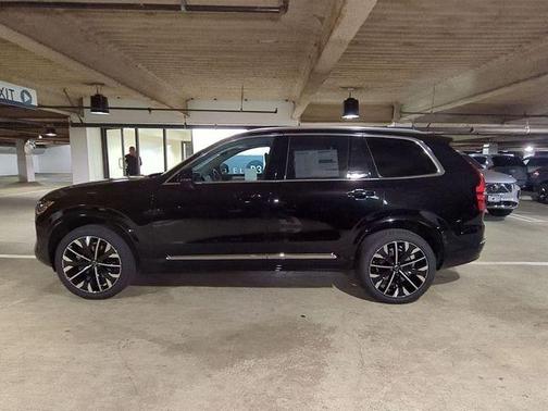 2026 Volvo XC90 B5 Plus 6-Seater