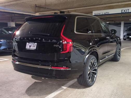 2026 Volvo XC90 B5 Plus 6-Seater