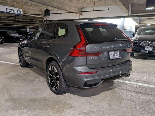 Forest Green 2026 Volvo XC60 Plug-In Hybrid T8 Plus
