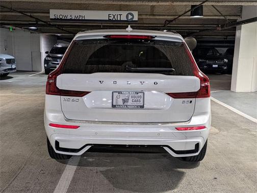 2026 Volvo XC60 B5 Plus