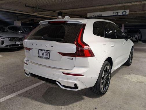 2026 Volvo XC60 B5 Plus