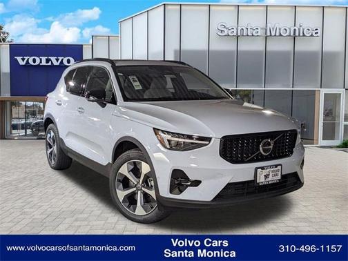 2026 Volvo XC40 B5 Plus