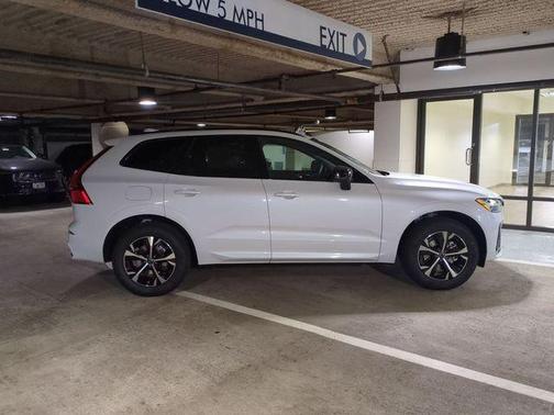 2026 Volvo XC60 B5 Core