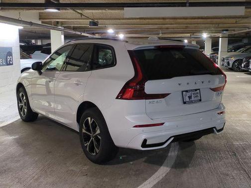 2026 Volvo XC60 B5 Core