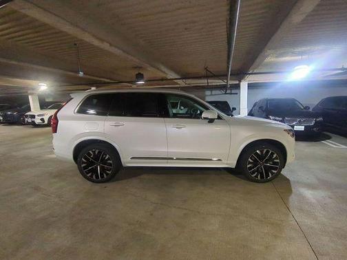 Crystal White Pearl 2026 Volvo XC90 Plug-In Hybrid T8 Ultra 7-Seater