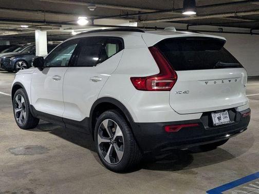 2026 Volvo XC40 B5 Plus
