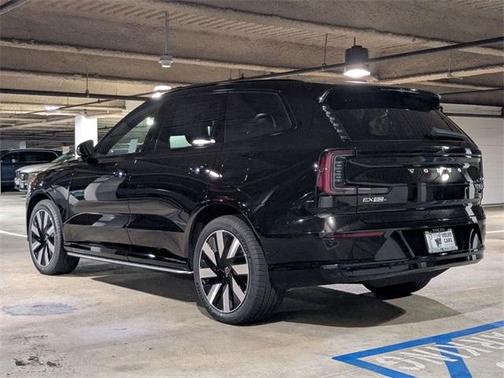 2025 Volvo EX90 Twin Motor Ultra