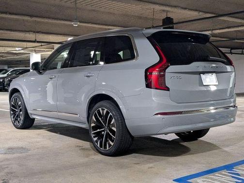 2026 Volvo XC90 B5 Plus 7-Seater